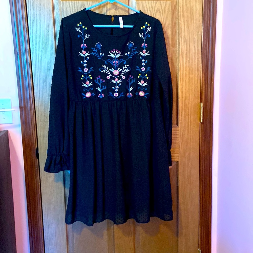 Black long sleeve embroidered dress